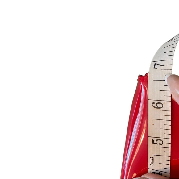 Moschino red patten leather sunglasses case - Picture 10 of 12